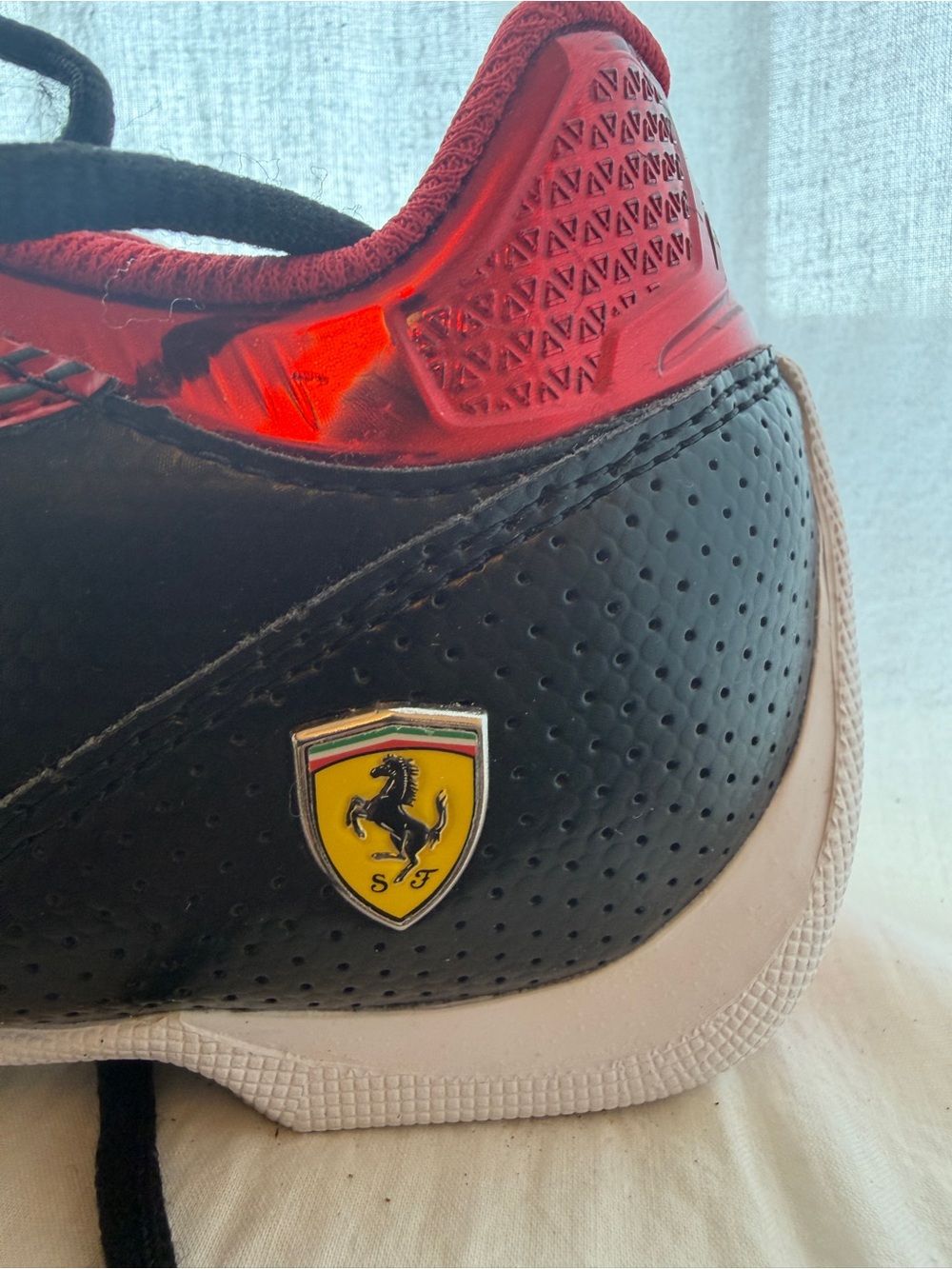 Puma Ferrari Collab Black and Red Low-Top Athletic Sneaker US10